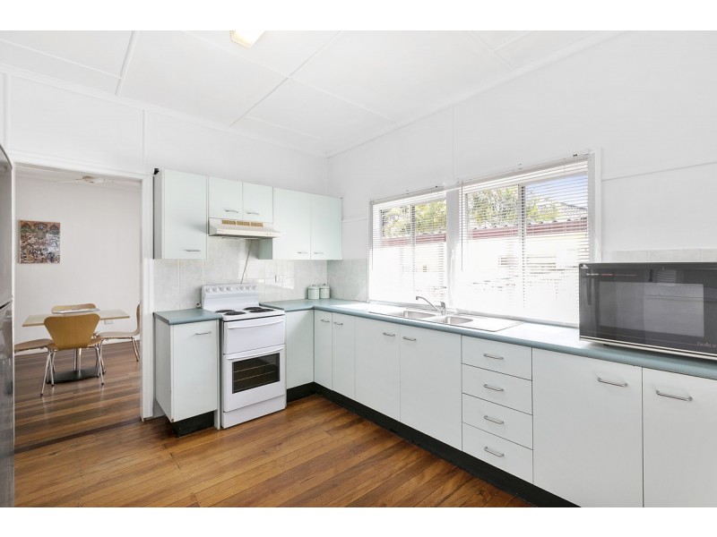 62 Alastair Street, Lota QLD 4179