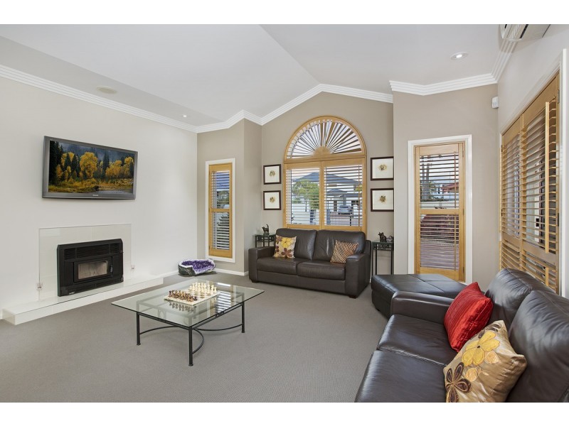 17 Bonaventure Court, Raby Bay QLD 4163