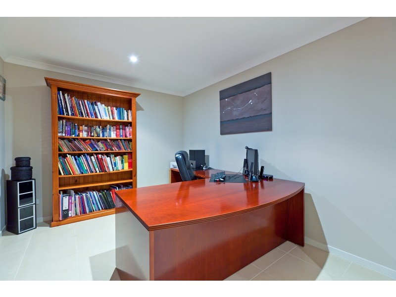 25 Whitby Place, Thornlands QLD 4164