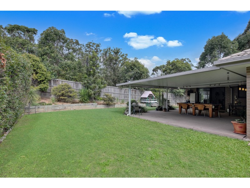 4 Estuary Avenue, Victoria Point QLD 4165