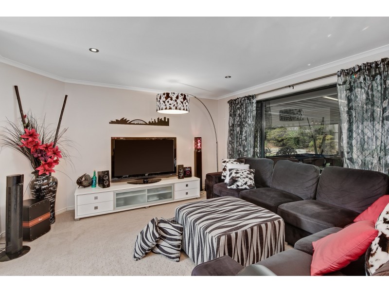 4 Estuary Avenue, Victoria Point QLD 4165