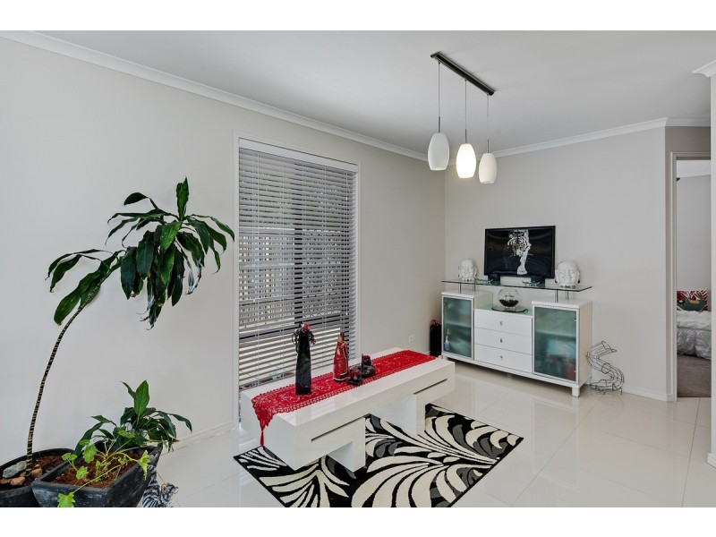 4 Estuary Avenue, Victoria Point QLD 4165