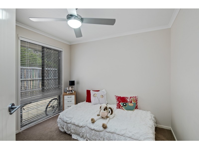 4 Estuary Avenue, Victoria Point QLD 4165