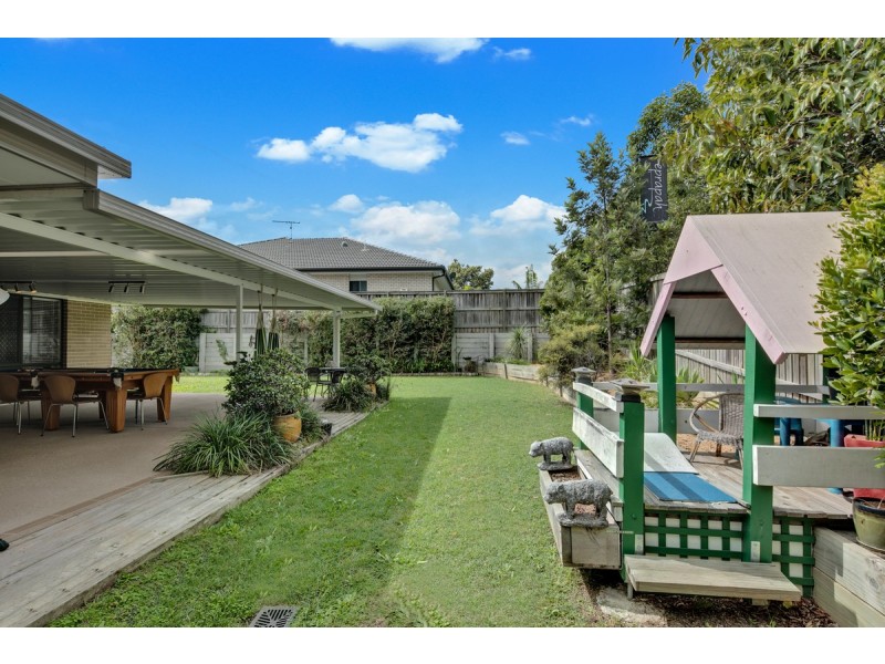 4 Estuary Avenue, Victoria Point QLD 4165