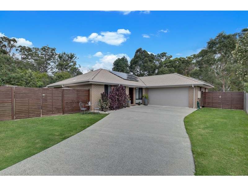 4 Estuary Avenue, Victoria Point QLD 4165