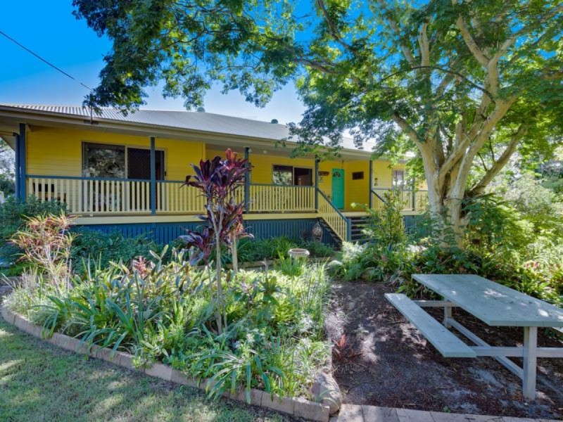 7 Watsonia Street, Redland Bay QLD 4165