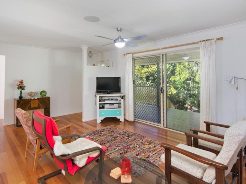 7 Watsonia Street, Redland Bay QLD 4165