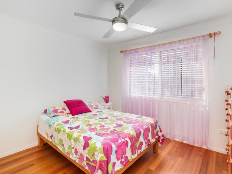 7 Watsonia Street, Redland Bay QLD 4165