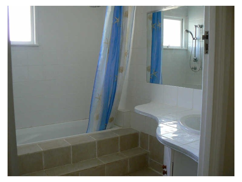 70 Island Street, Cleveland QLD 4163