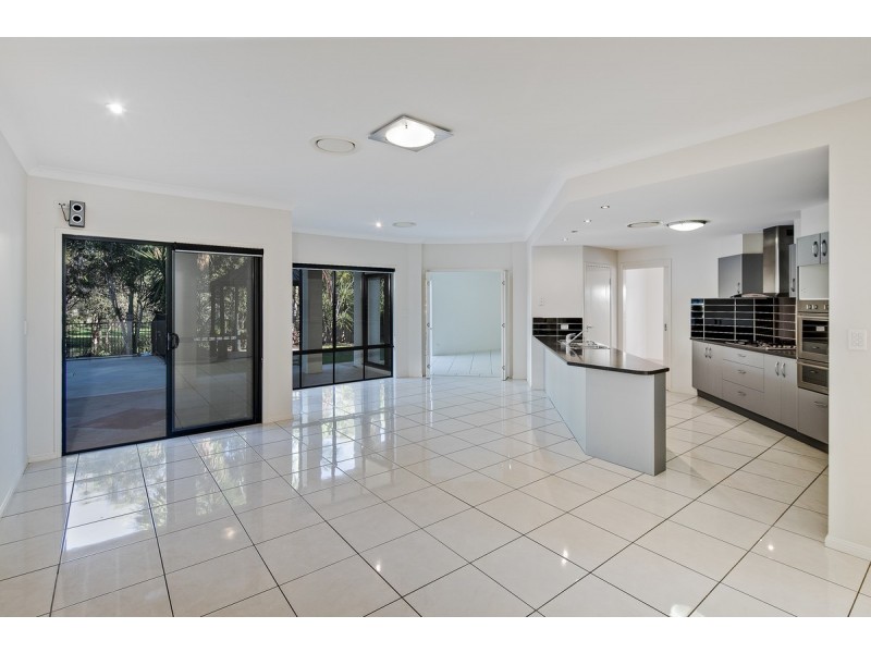 12 Sam Place, Thornlands QLD 4164