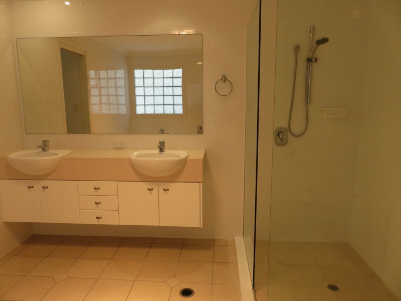 28 Anchorage Drive, Raby Bay QLD 4163