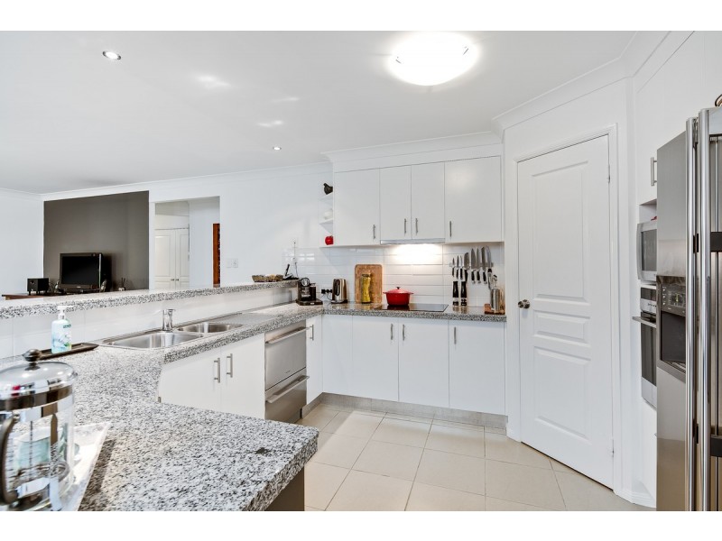 11 Tudar Place, Thornlands QLD 4164