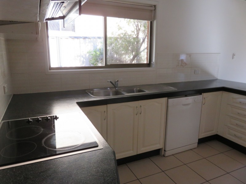 26 Adam Street, Cleveland QLD 4163