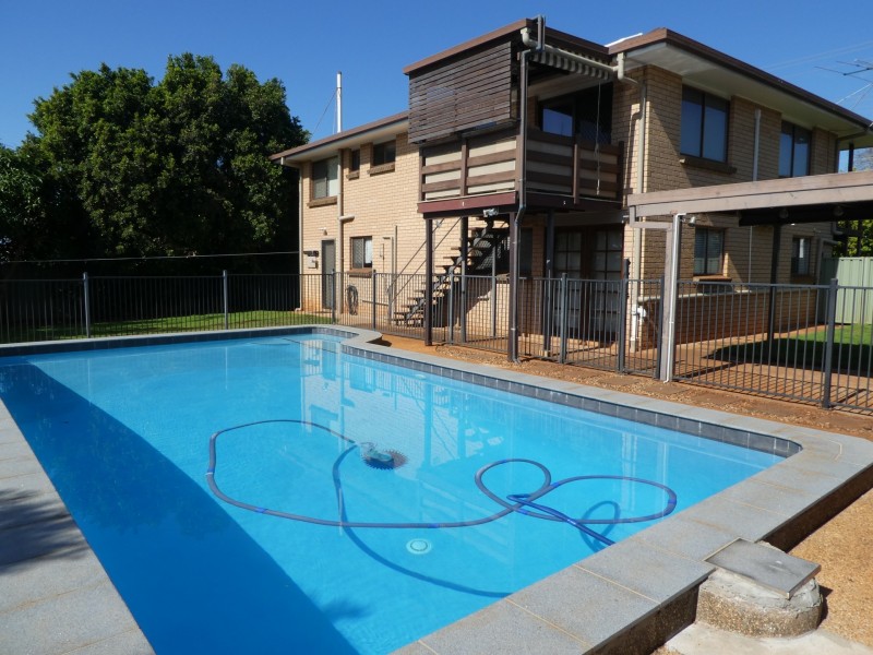 102 Long St, Cleveland QLD 4163