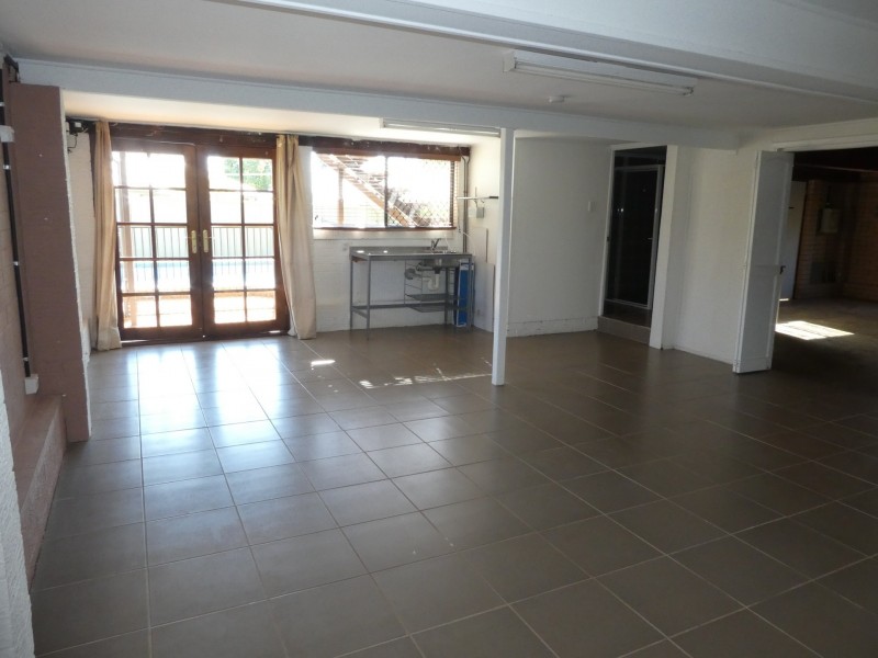 102 Long St, Cleveland QLD 4163