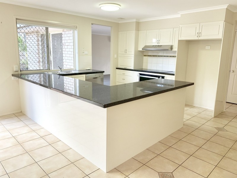 6 Robert Court, Redland Bay QLD 4165