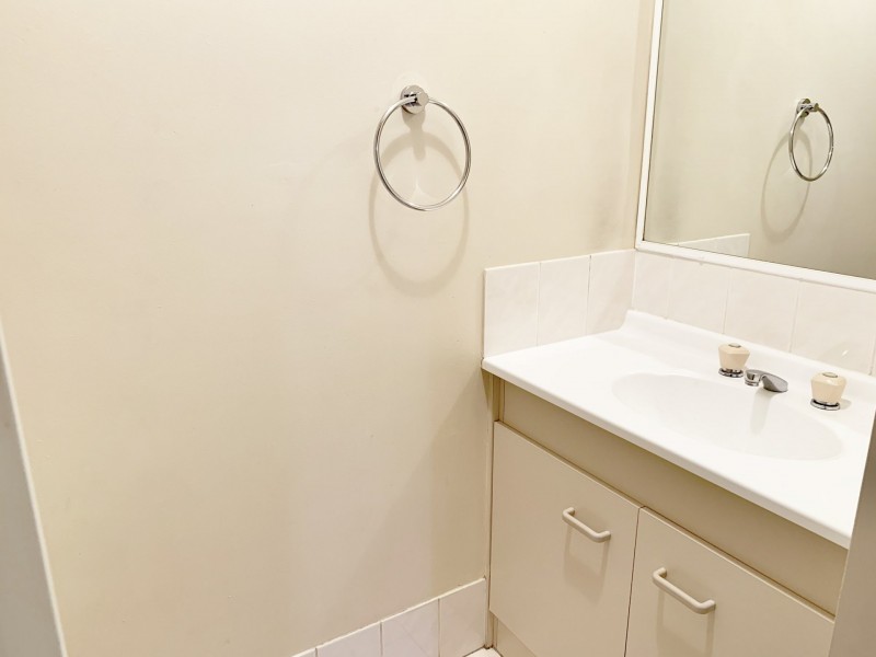 6 Robert Court, Redland Bay QLD 4165