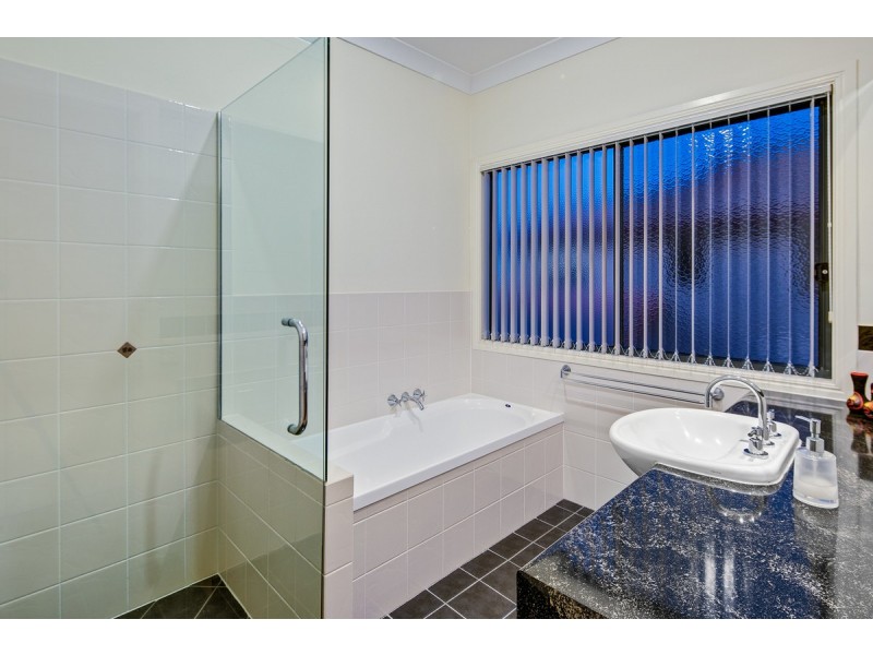 10 White Fig Place, Thornlands QLD 4164