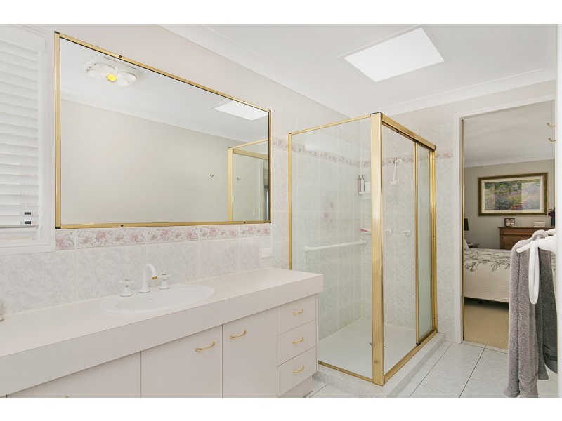 213 Esplanade, Redland Bay QLD 4165