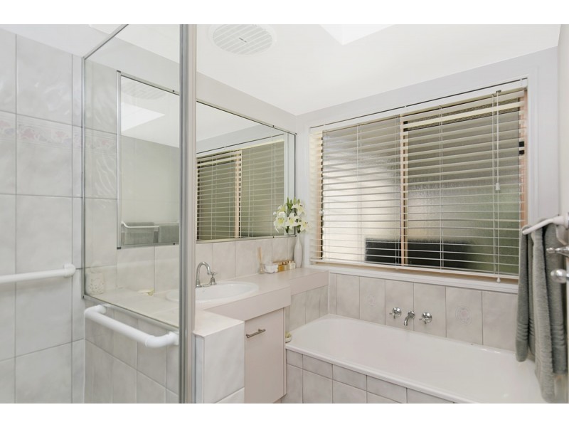 213 Esplanade, Redland Bay QLD 4165
