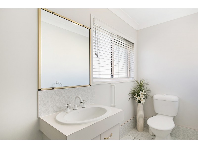 213 Esplanade, Redland Bay QLD 4165