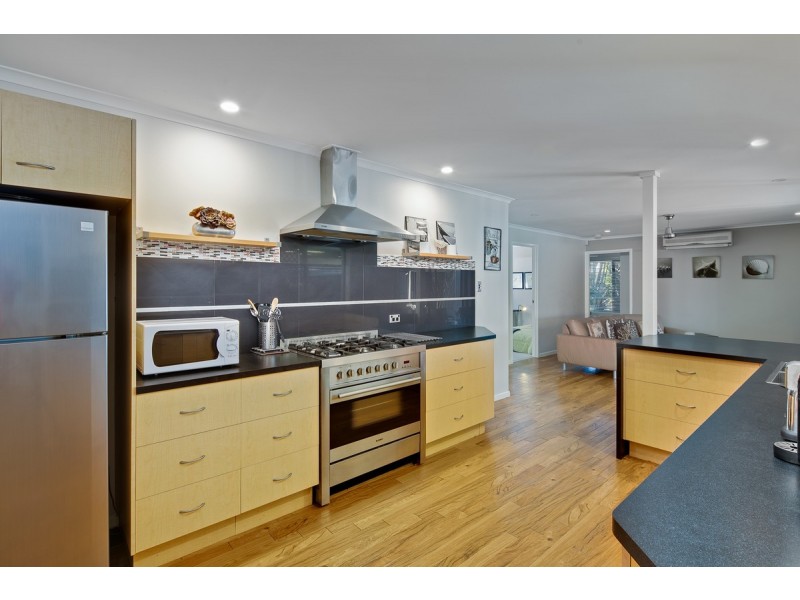 7 St Helena Court, Cleveland QLD 4163