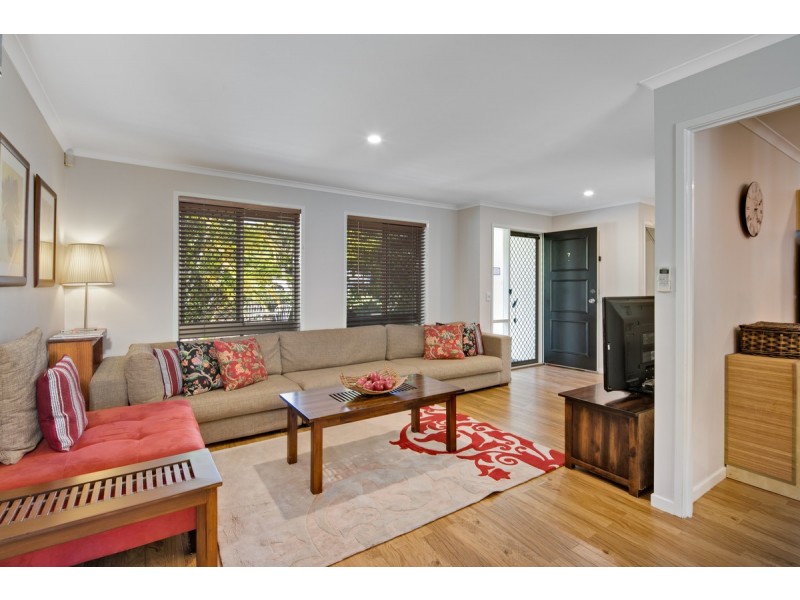 7 St Helena Court, Cleveland QLD 4163