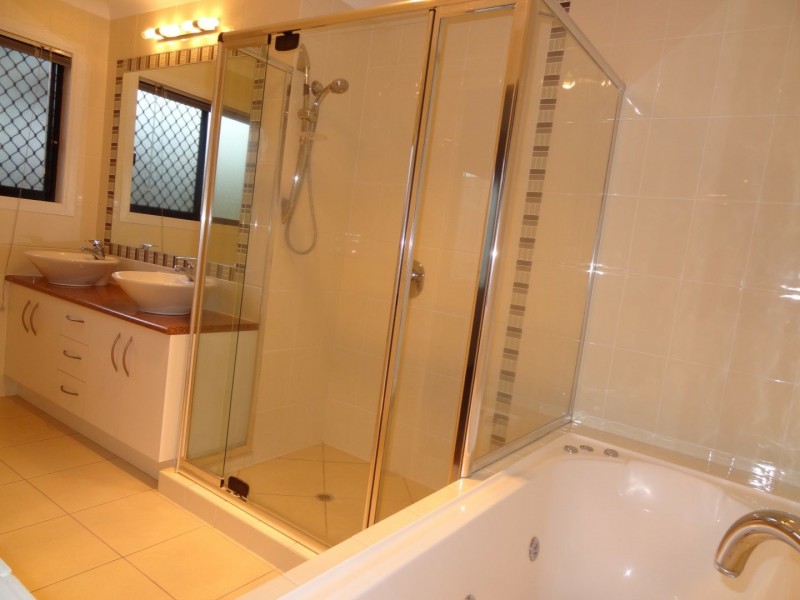 19 Manning Esplanade, Thornlands QLD 4164