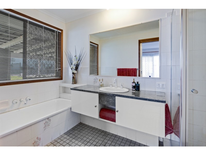 1 Portmarnock Drive, Victoria Point QLD 4165