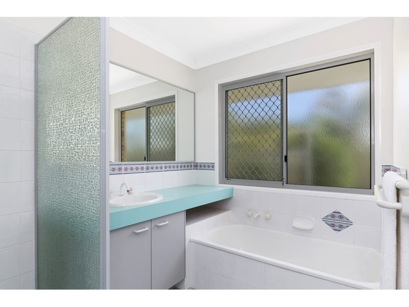 5 Ashley Court, Wellington Point QLD 4160