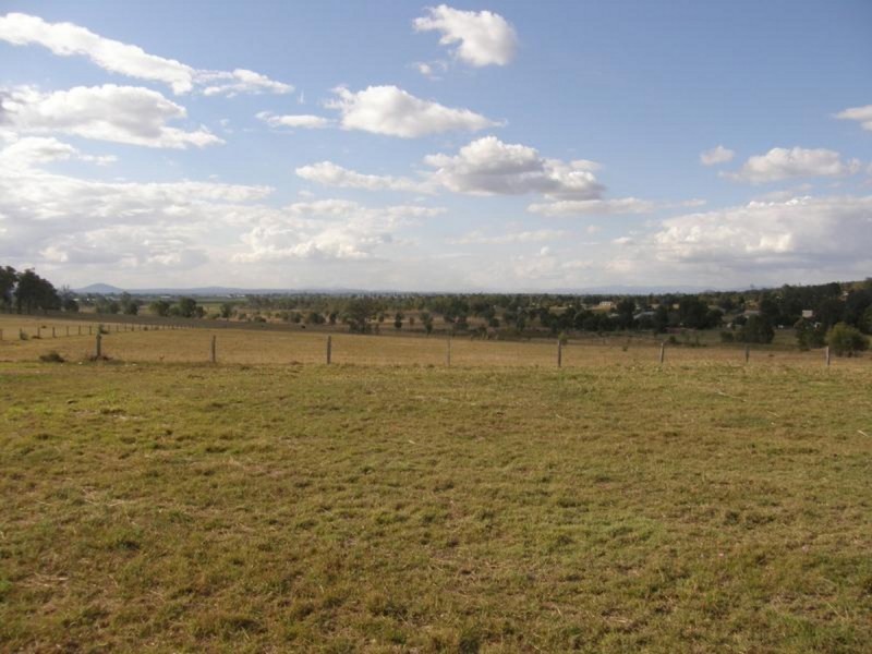 24 Brightview Road, Regency Downs QLD 4341