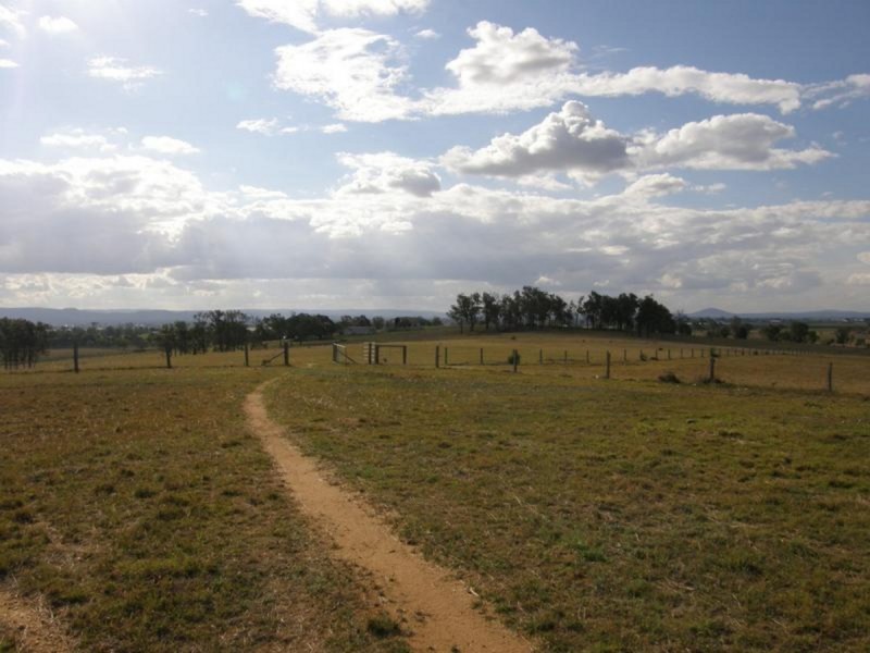 24 Brightview Road, Regency Downs QLD 4341