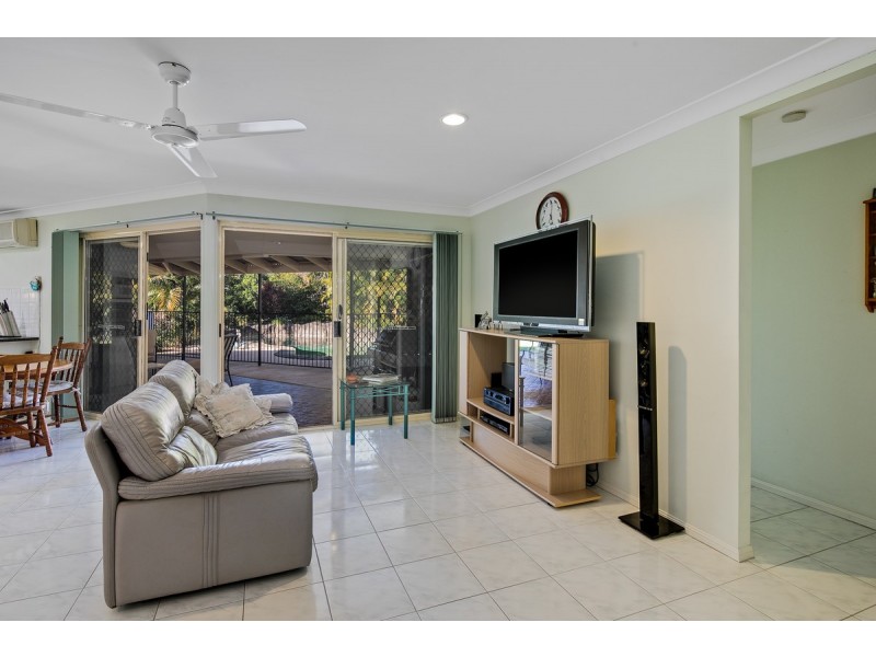 7 Darren Close, Victoria Point QLD 4165