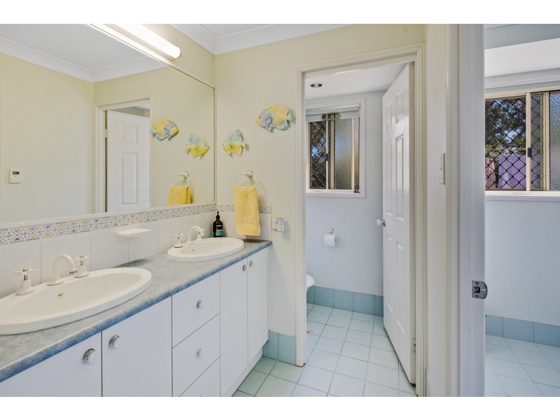 7 Darren Close, Victoria Point QLD 4165
