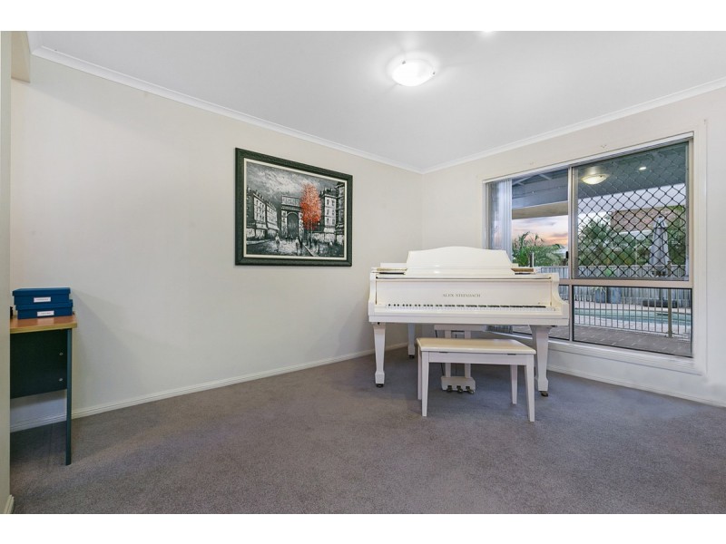 5 Maritime Court, Victoria Point QLD 4165
