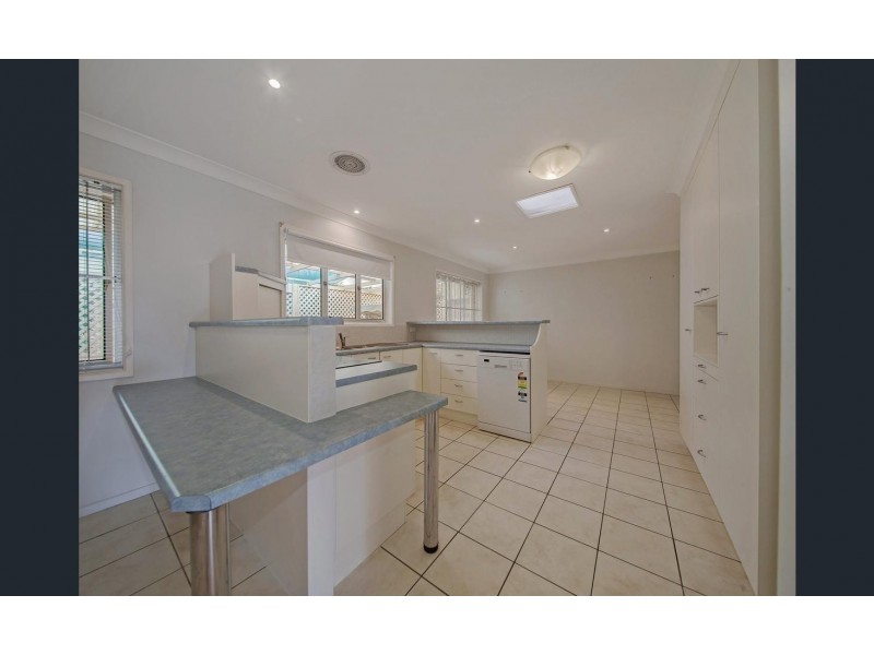 5 Peel Court, Cleveland QLD 4163