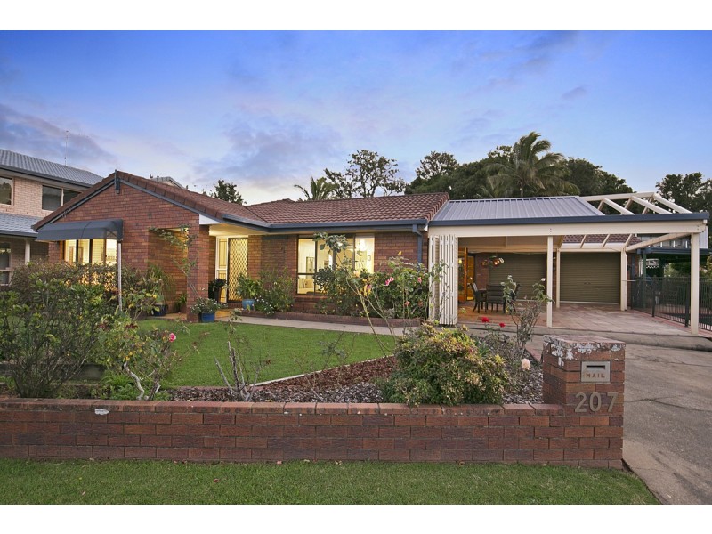 207 Esplanade, Redland Bay QLD 4165