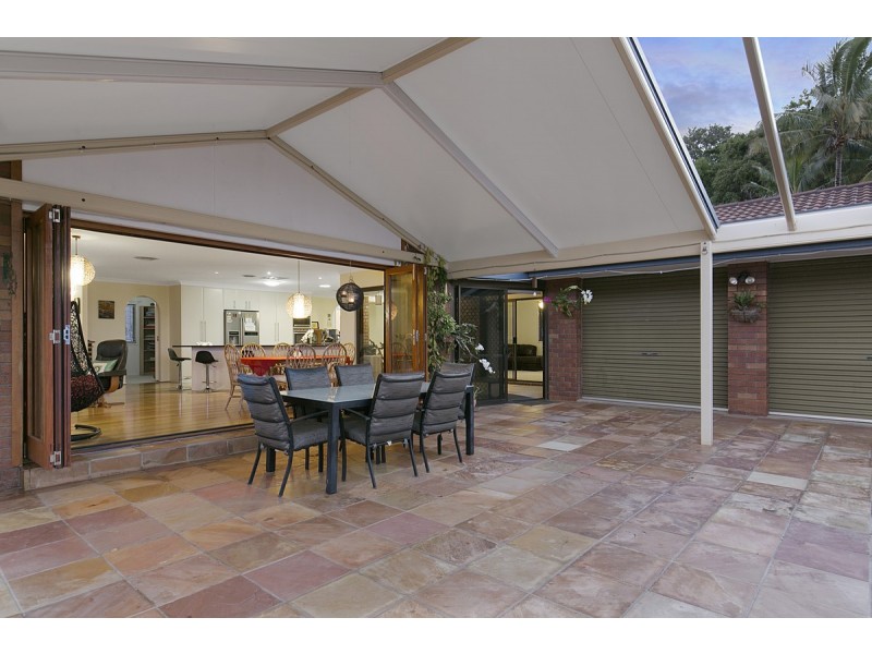 207 Esplanade, Redland Bay QLD 4165