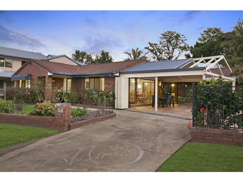 207 Esplanade, Redland Bay QLD 4165