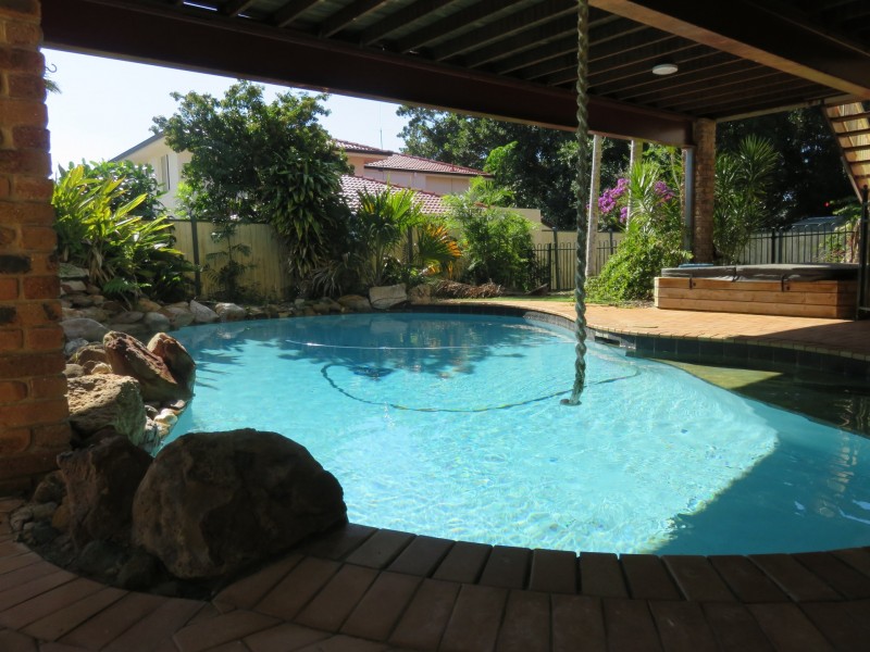13 Waverley Court, Ormiston QLD 4160