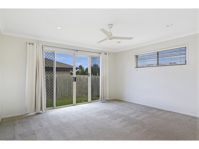 8 Pentecost Place, Redland Bay QLD 4165