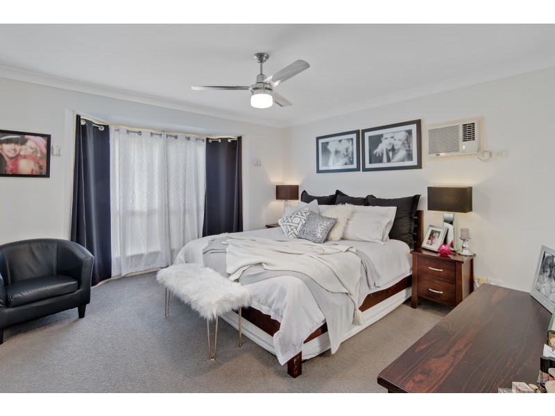 4 Peggy Place, Victoria Point QLD 4165