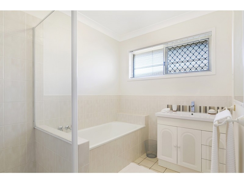 3 Goleby Esplanade, Cleveland QLD 4163