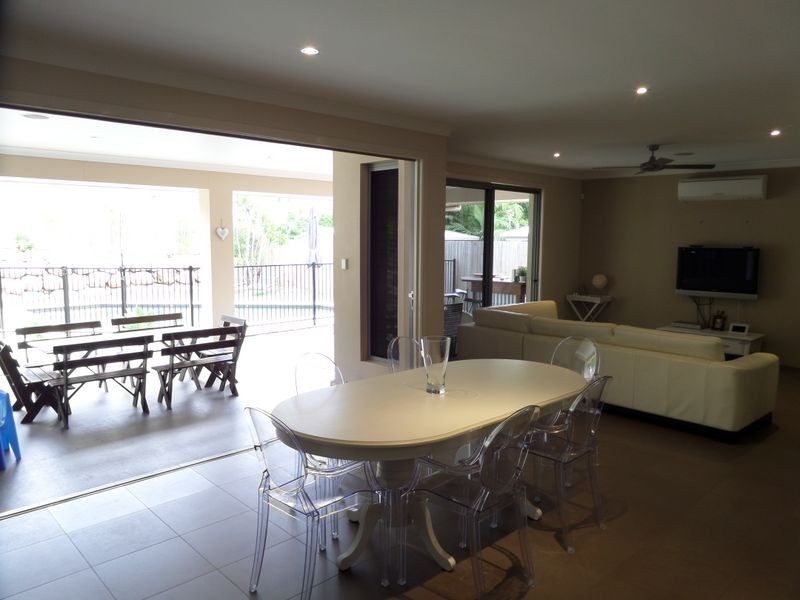 72 Denham Bvd, Redland Bay QLD 4165