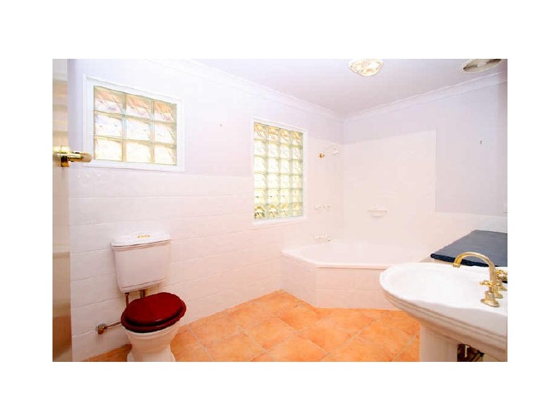 354 Bloomfield Street, Cleveland QLD 4163