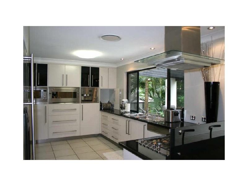 4 Agnes Street, Birkdale QLD 4159