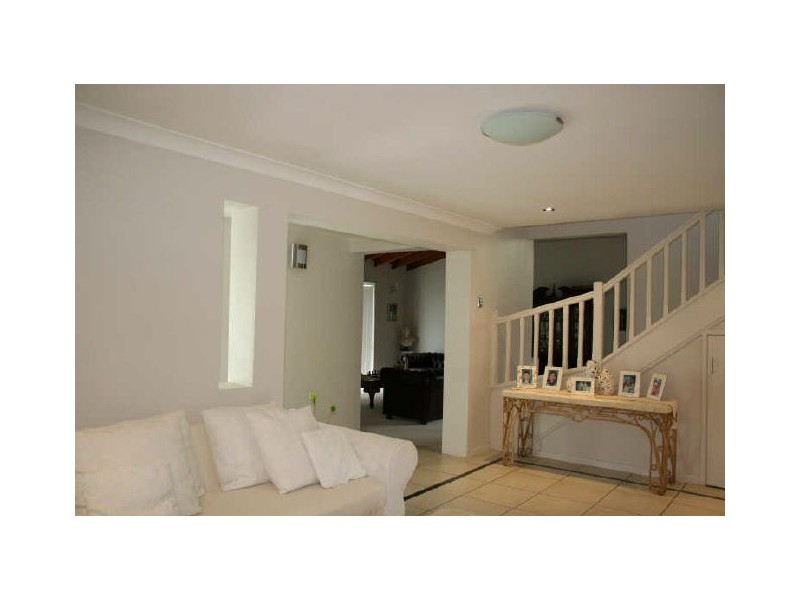 4 Agnes Street, Birkdale QLD 4159