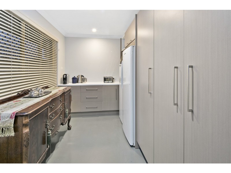 8 Ryan Court, Victoria Point QLD 4165