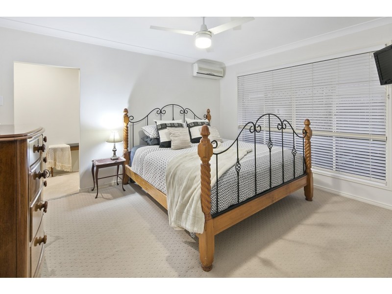 8 Ryan Court, Victoria Point QLD 4165