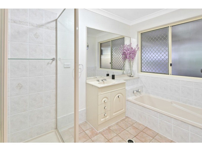 8 Ryan Court, Victoria Point QLD 4165